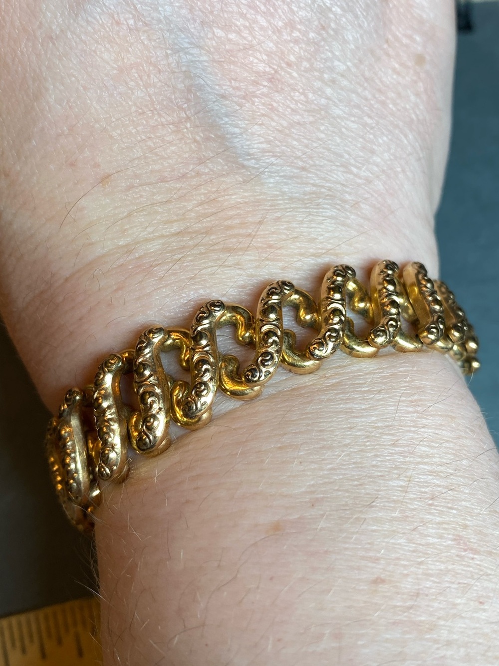 Vintage gold plated expansion bracelet